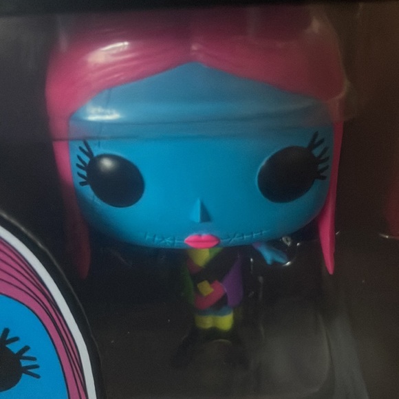 Disney funko pop Nightmare Before Christmas Sally - Picture 5 of 5